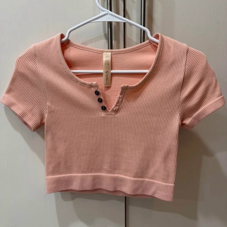 Ribbed Short Sleeve, Scoop Neck Crop Top - Peach